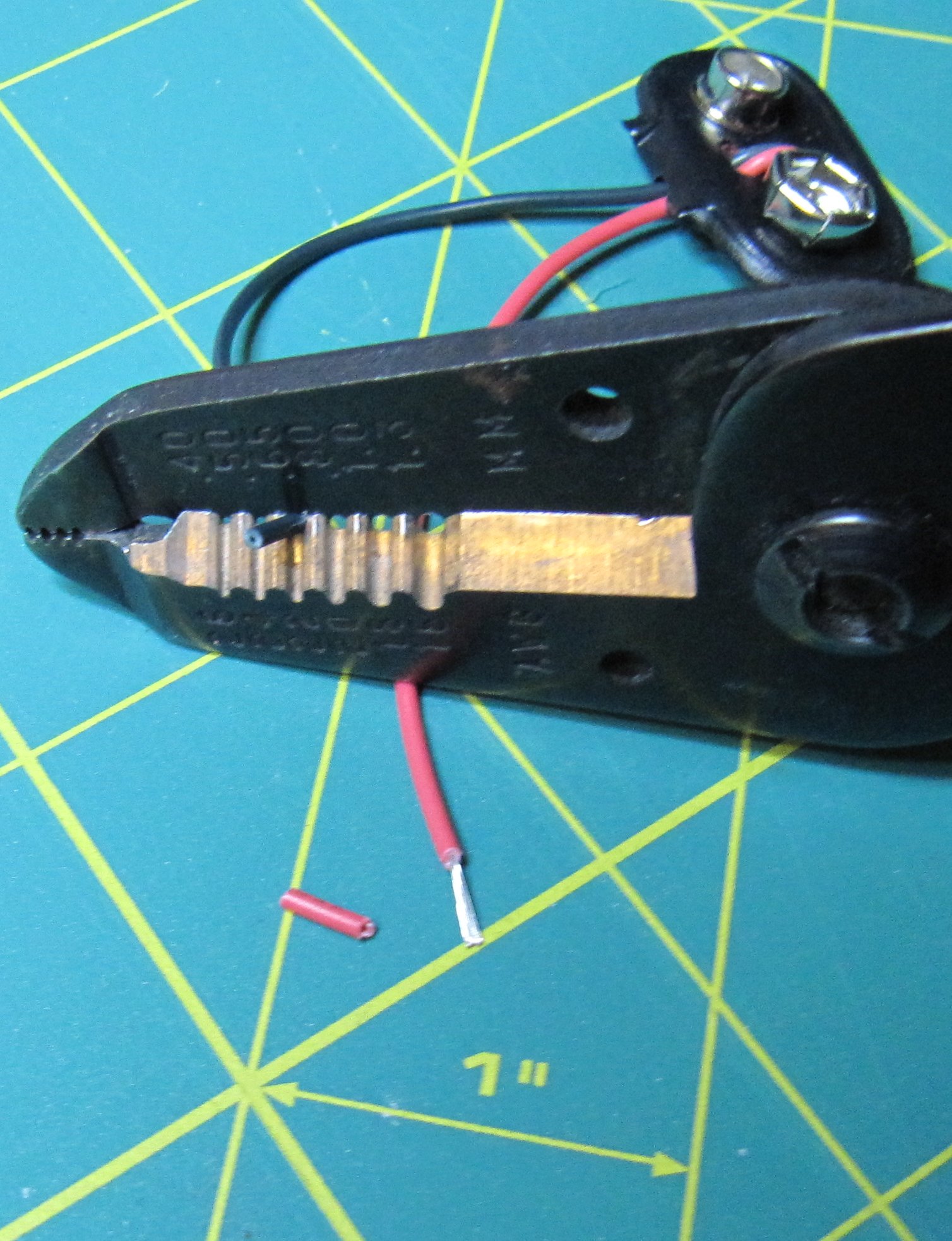 strip 9v connector
